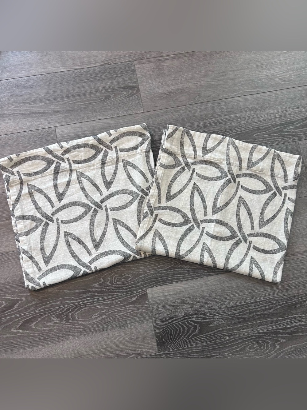 West Elm set of 2 European Flax Linen Light Filtering Curtains Panels, 48x84”